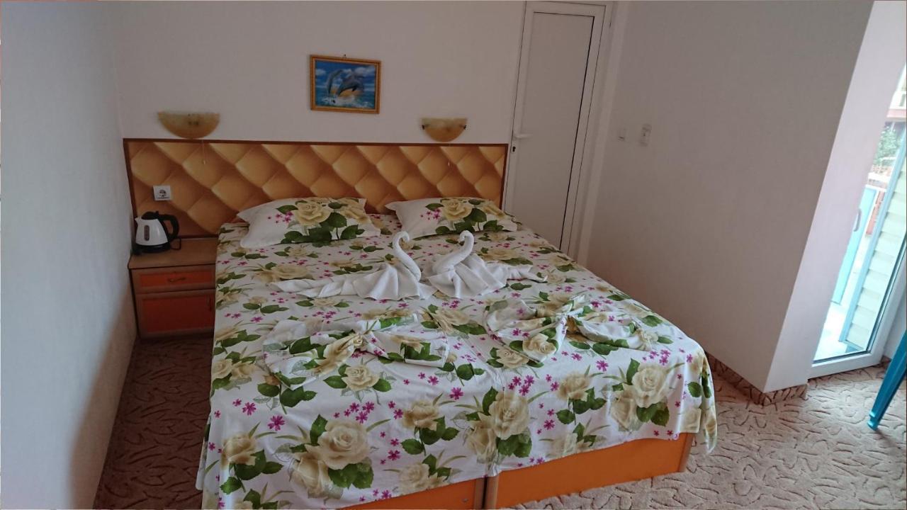 Sianie Guest House Ravda Luaran gambar