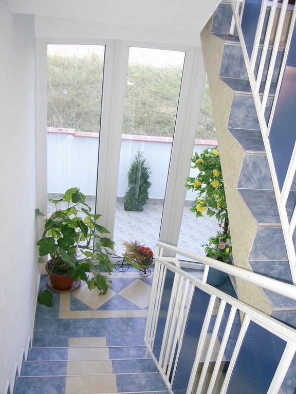 Sianie Guest House Ravda Luaran gambar