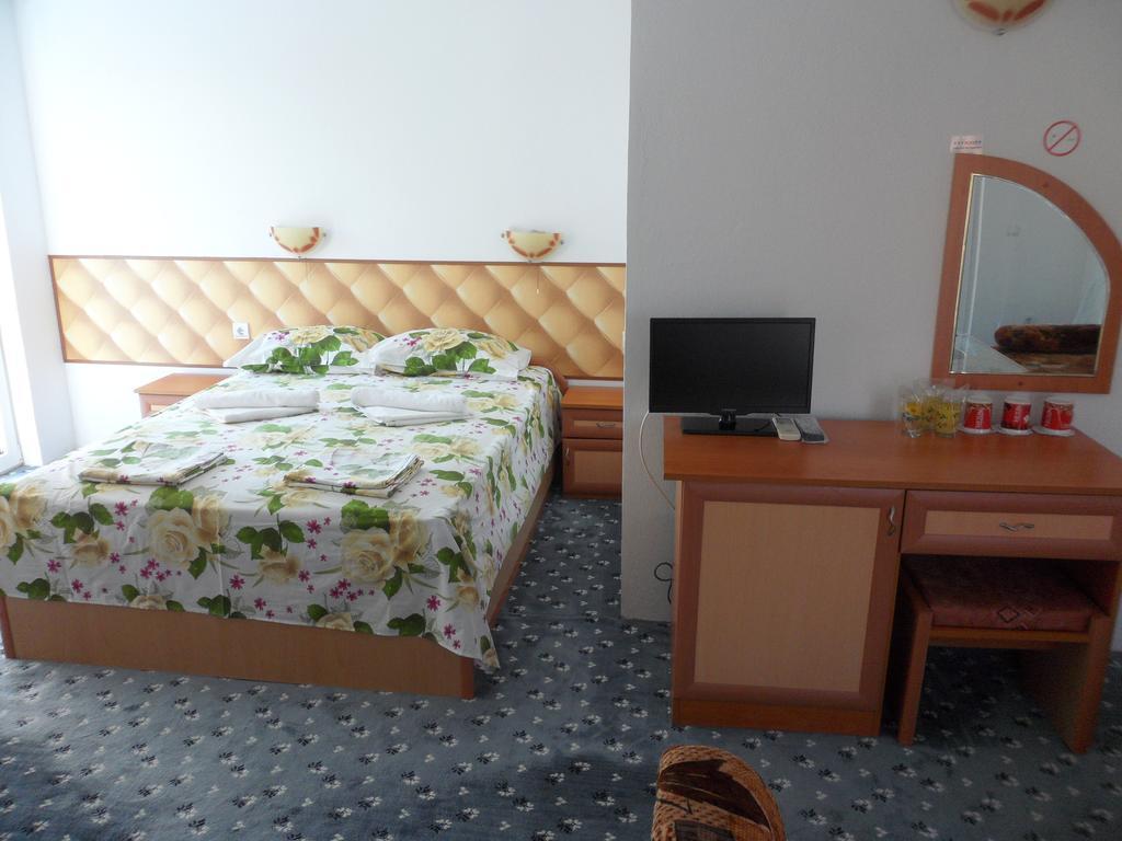 Sianie Guest House Ravda Luaran gambar