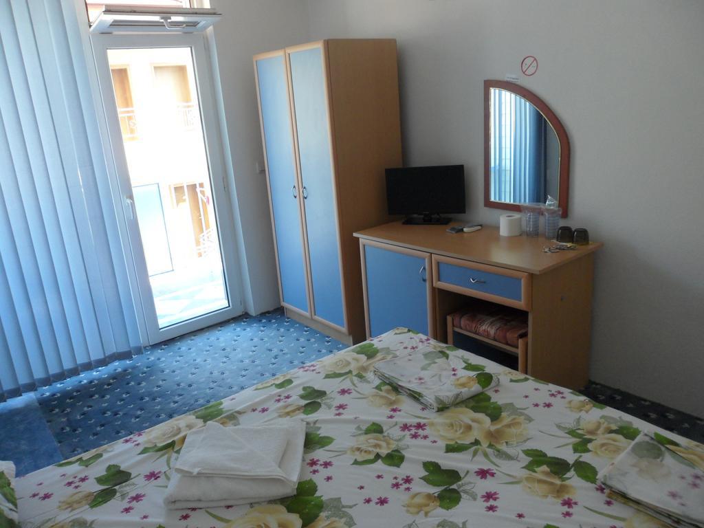 Sianie Guest House Ravda Luaran gambar