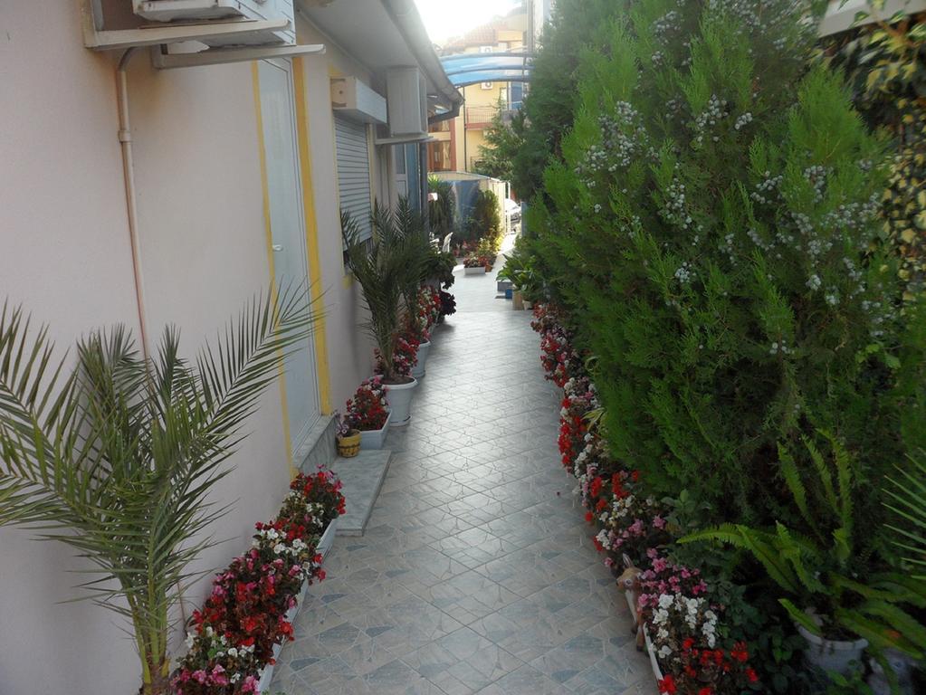 Sianie Guest House Ravda Luaran gambar