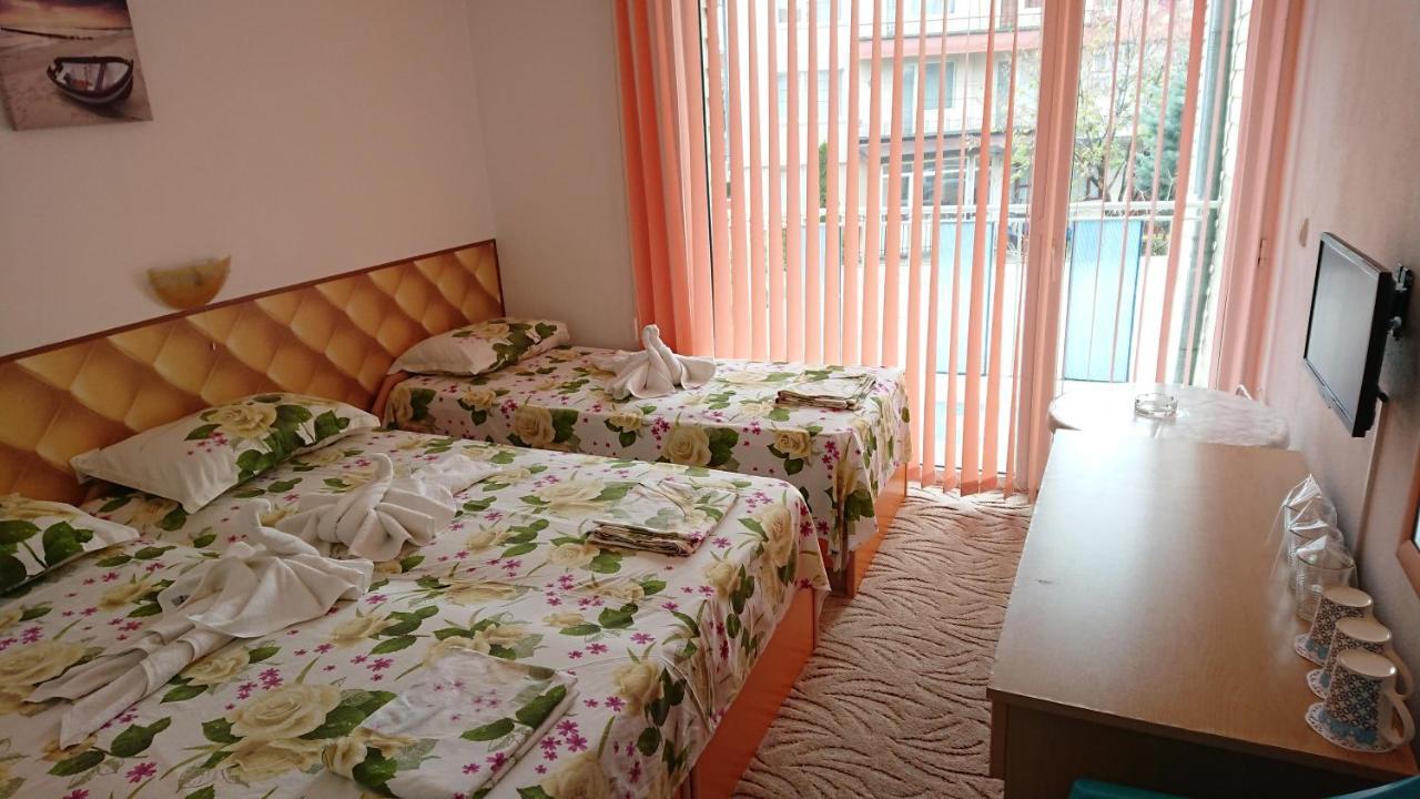 Sianie Guest House Ravda Luaran gambar